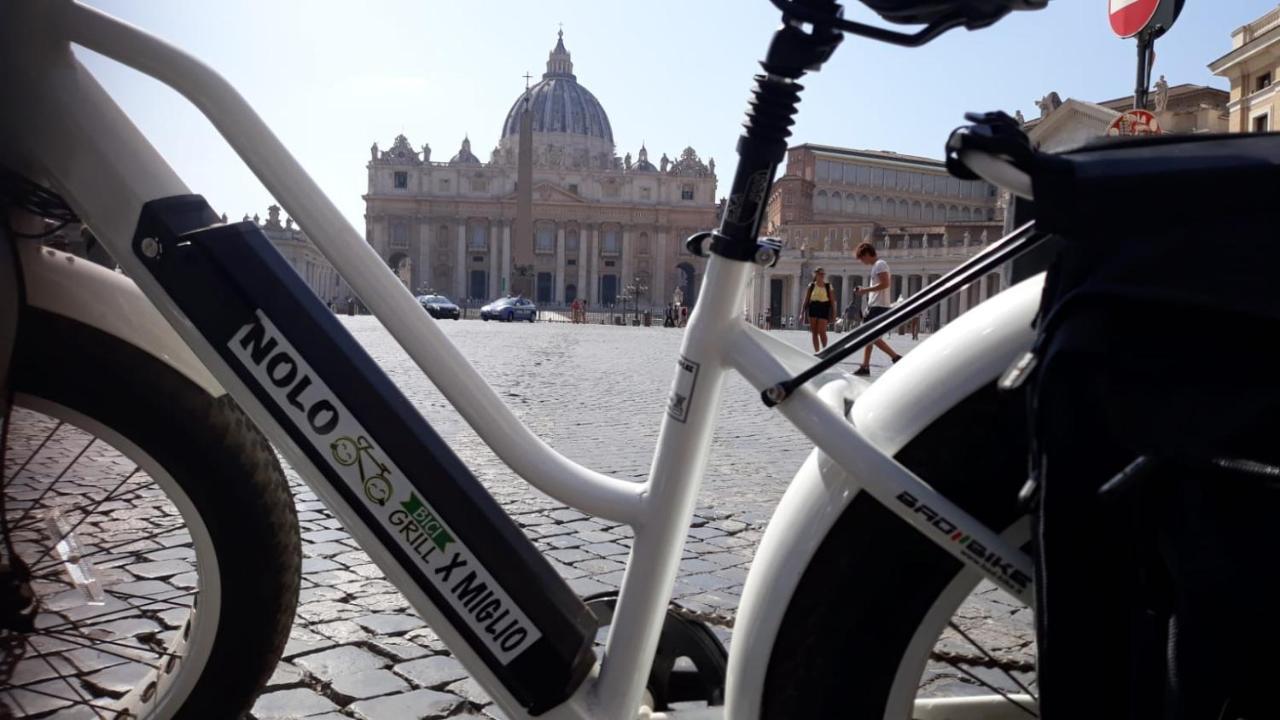 Bici Grill Decimo Miglio Aeroporto Ciampino Francigena Country House Exterior foto